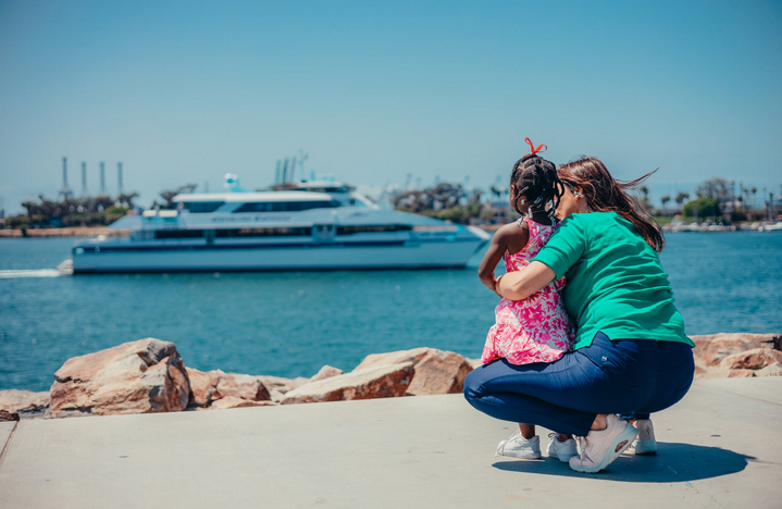 mom and daughter